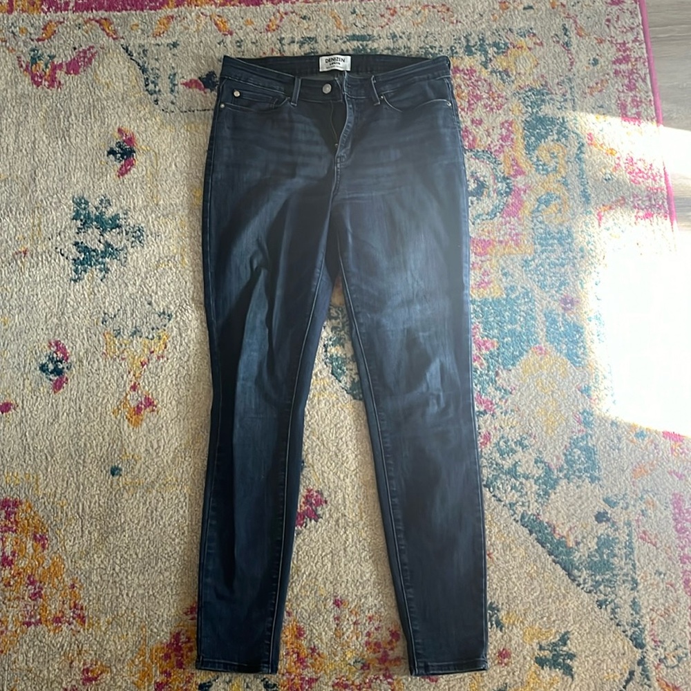 Denizen Levi’s skinny jeans